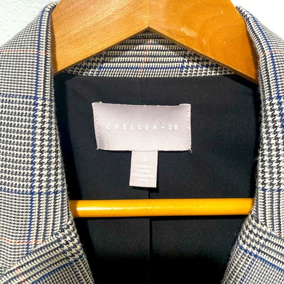 NWOT Chelsea28 plaid , two button blazer. Size S - Picture 2 of 3
